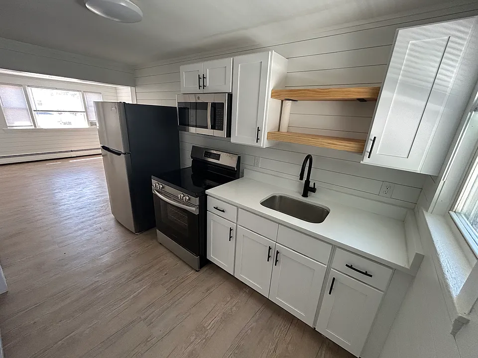43 B St #10