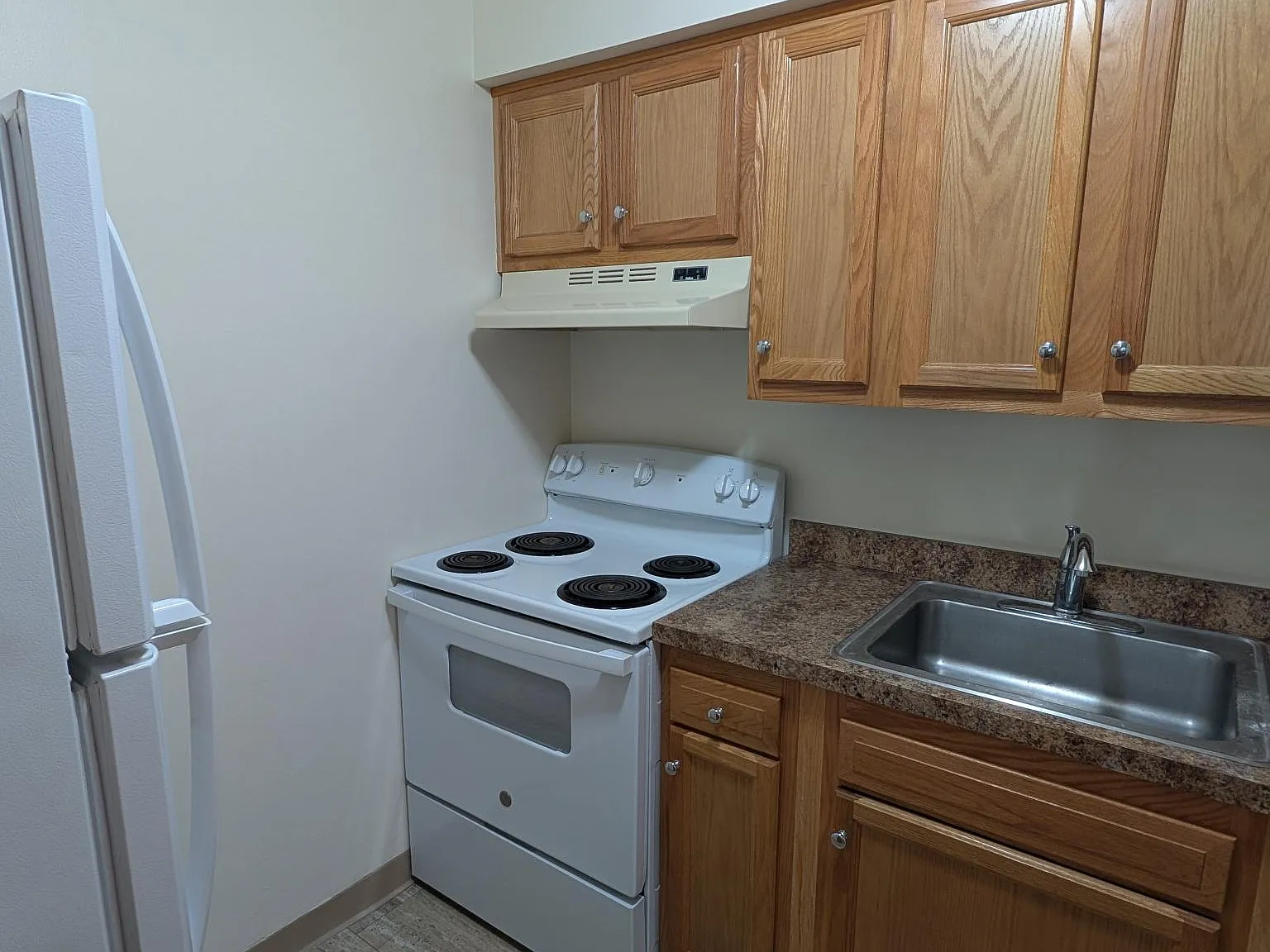 2 bed, $975 — Photo 3
