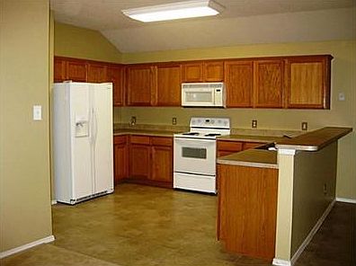 4th image of 2033 Clinton Dr