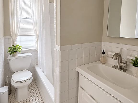 5th image of 3165 Decatur Ave #9B