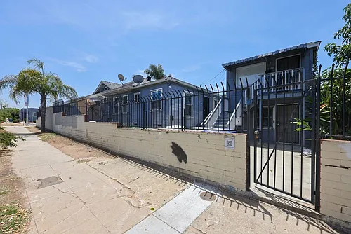 246 25th St #&-2487-2491 Photo 1