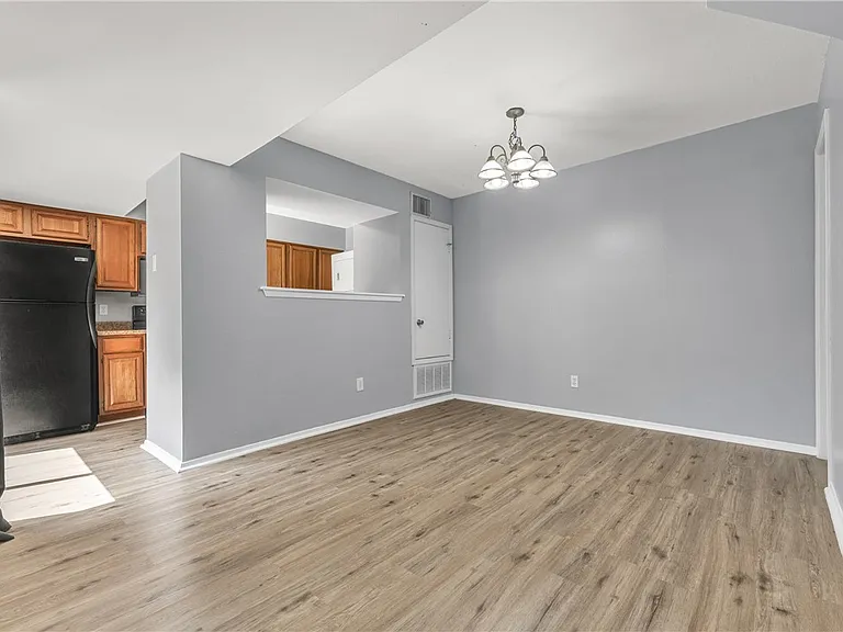 2101 Barak Ln #17 — Photo 6