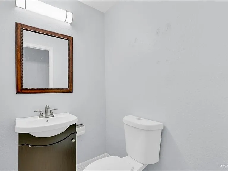817 Cimarron Dr — Photo 5