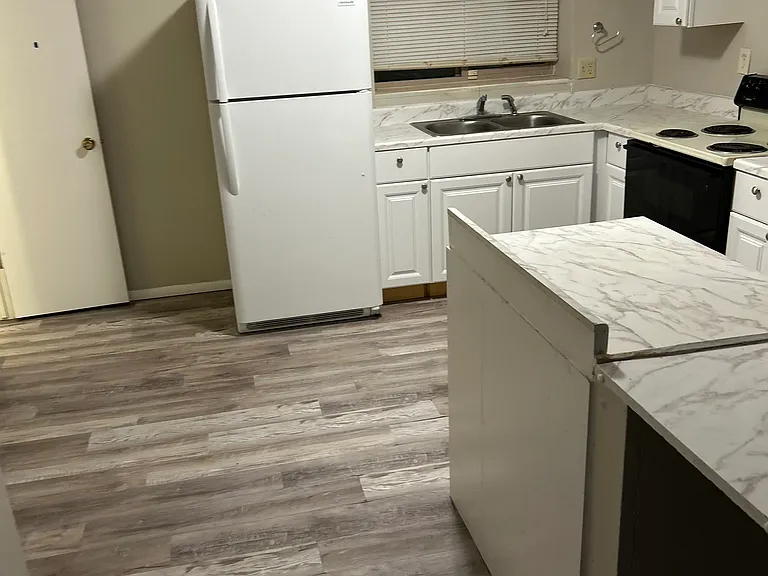 2032 Friendship Pl #2 — Photo 1