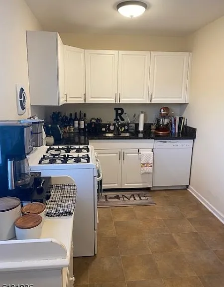 105 Pitney Pl — Photo 6