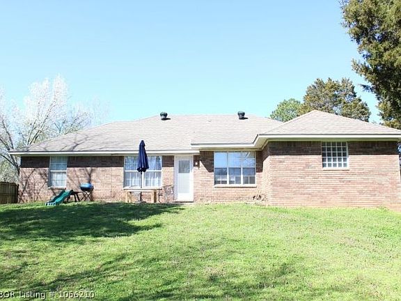 3rd image of 1710 Woodwind Way