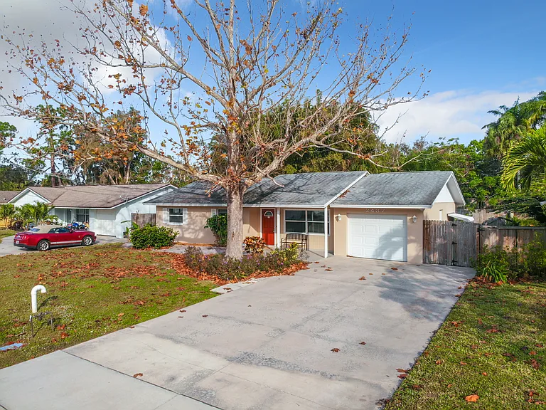 2437 Arapaho St — Photo 8