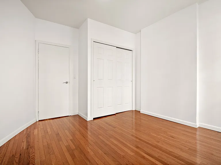 448 W 54th St #5B — Photo 2