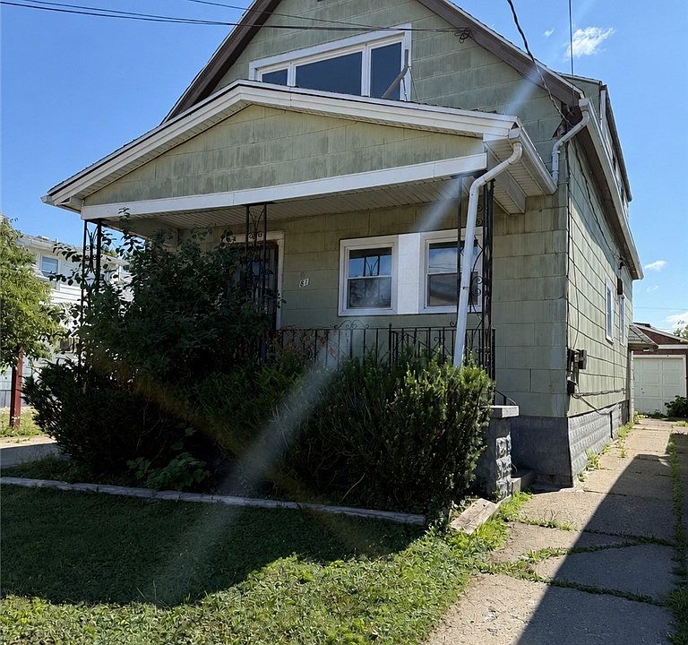 1st image of 81 Roberts Ave