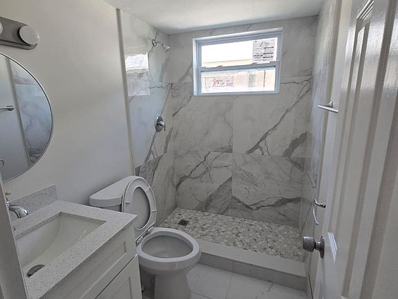 5th image of 620 S Broadway #4