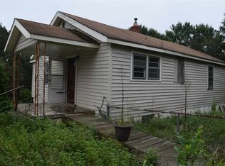 108 Ravenell St, Greer, SC 29651