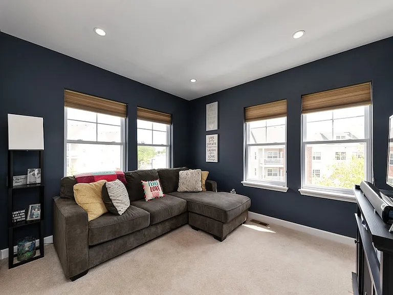 28 Lakeview Pl #28 — Photo 12