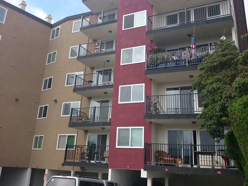 1st image of 3501 26th Pl W APT 122