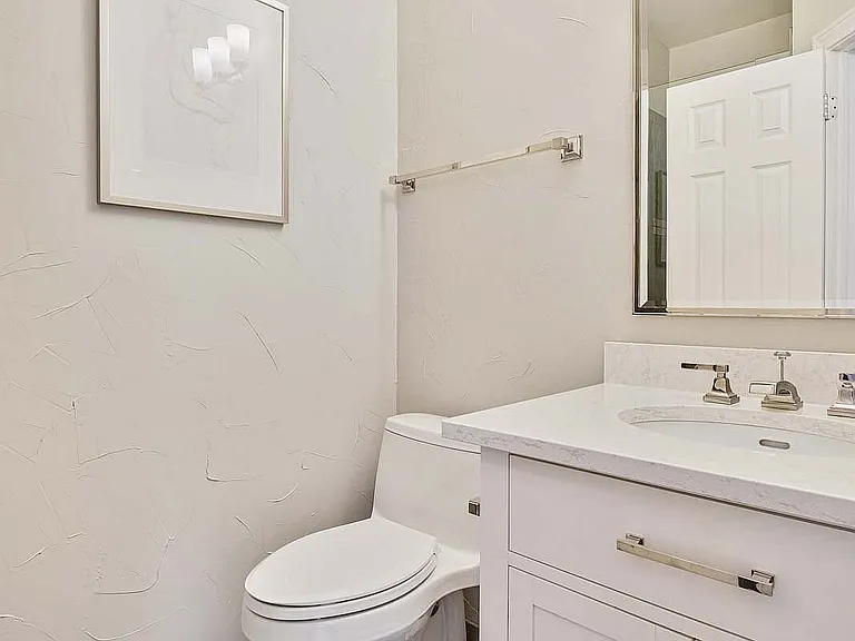 5511 Courtyard Dr — Photo 20