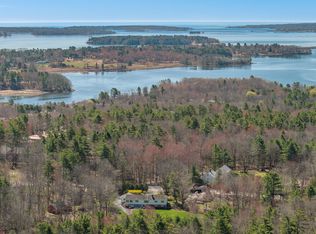 69 Falmouth Road, Falmouth, ME 04103