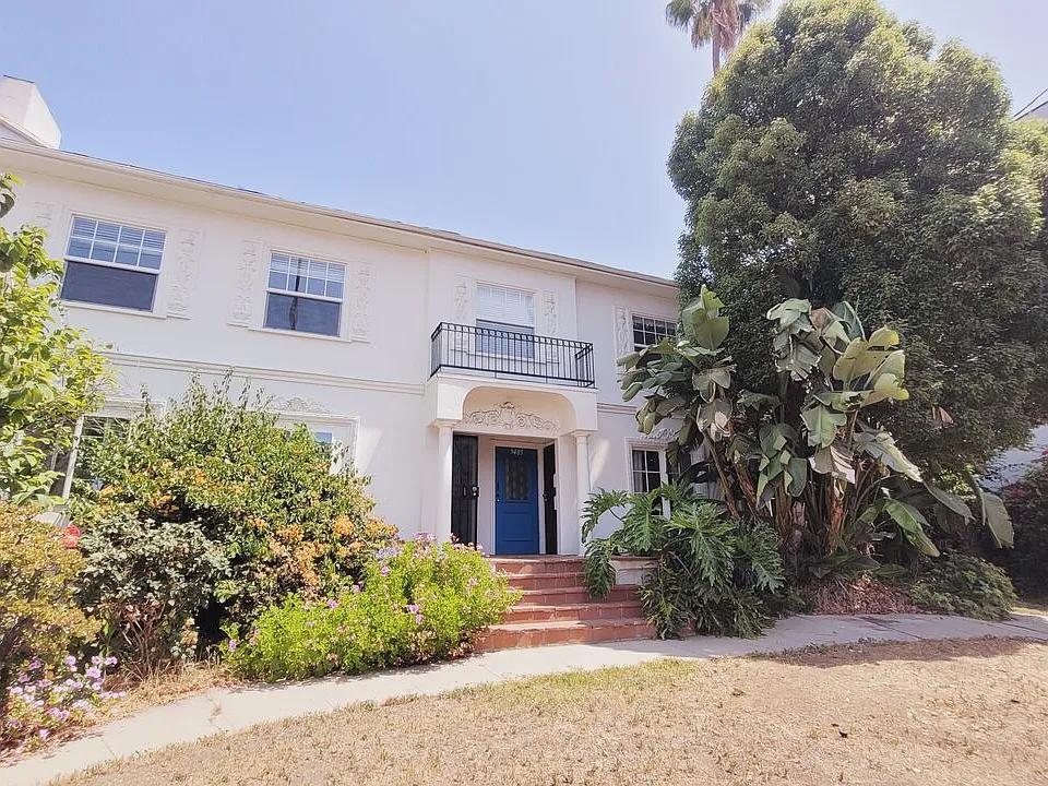 5409 Russell Ave