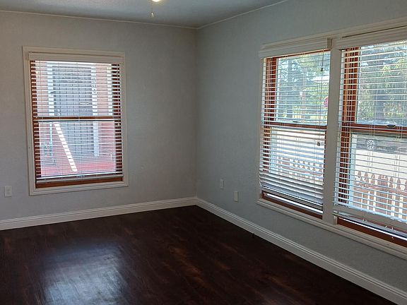 3rd image of 806 Butte St #806
