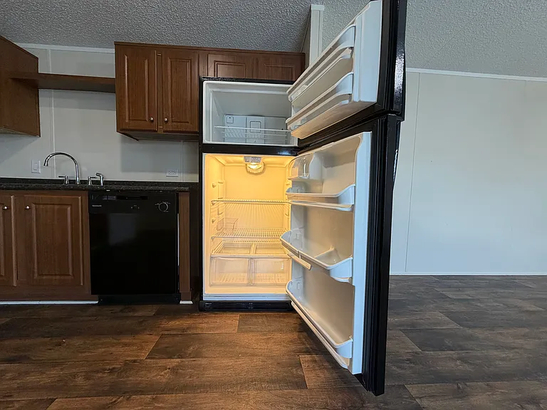709 N Collins Fwy #129 — Photo 3