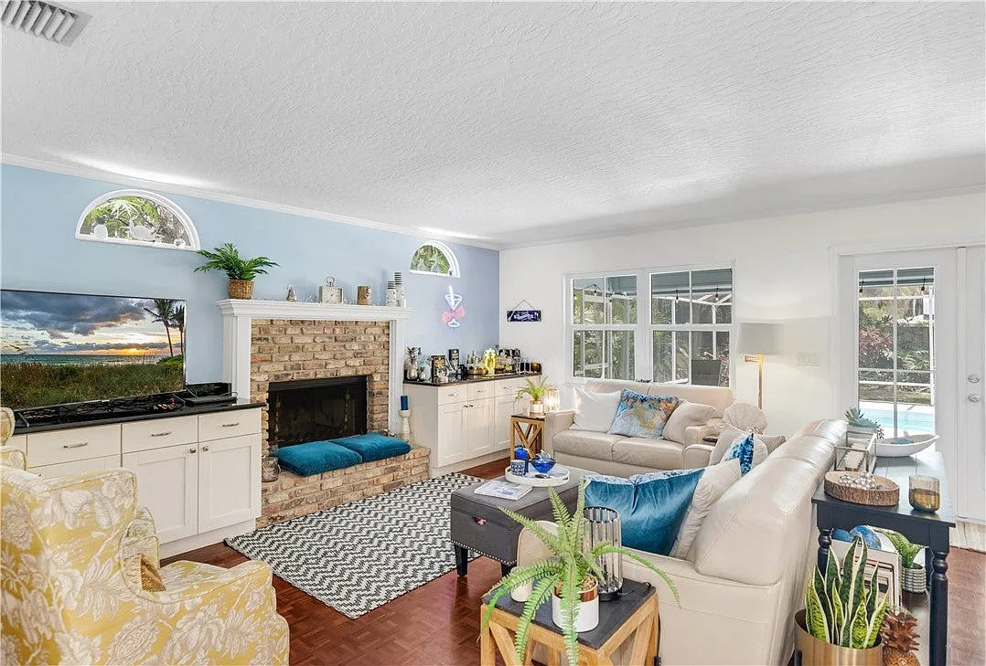4 bed, 3.5 bath, 2572 sqft, $5,500 — Photo 3