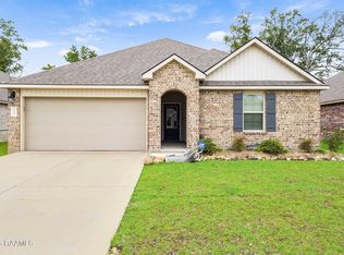 110 Hains Dr, Sunset, LA 70584
