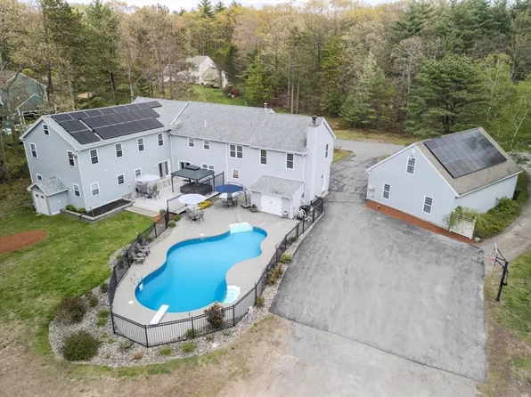 11 Longwood Dr, Lunenburg, MA 01462