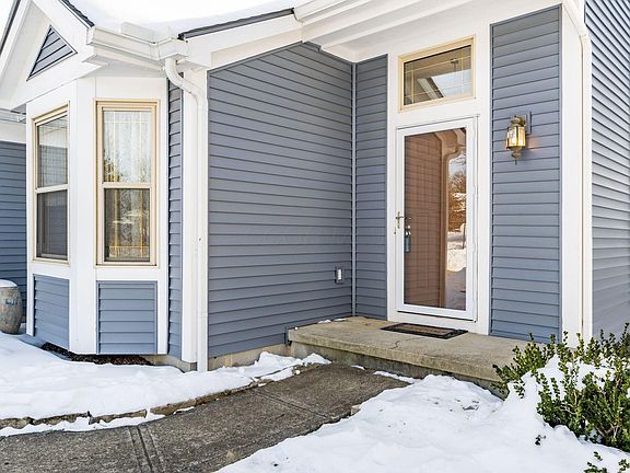 3rd image of 201 Greenbank Rd