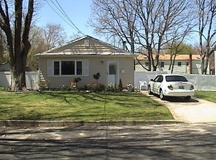 539 Bedford Ave, West Babylon, NY 11704