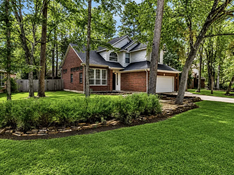 111 S Winterport Cir — Photo 1