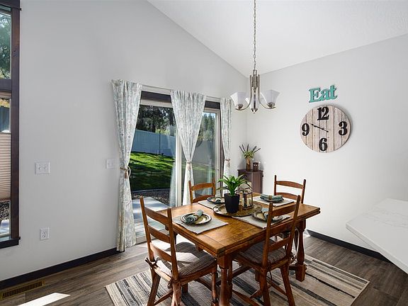 3rd image of 2721 S Seabiscuit Dr