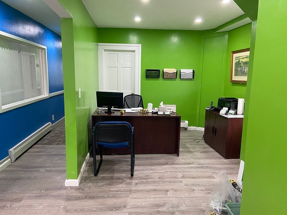 1st image of 130 Rock St