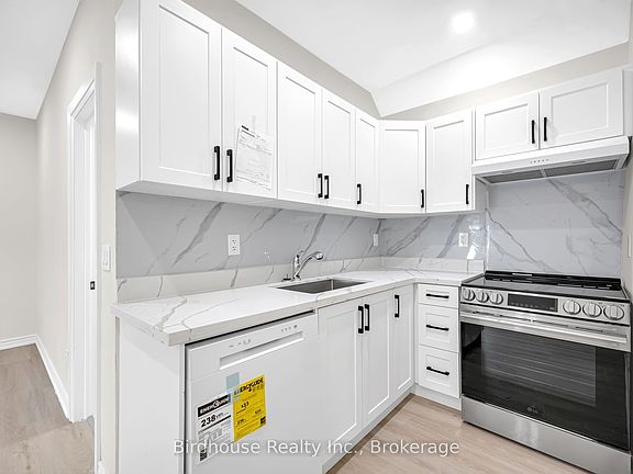2nd image of 108 Lindsay St S Unit C