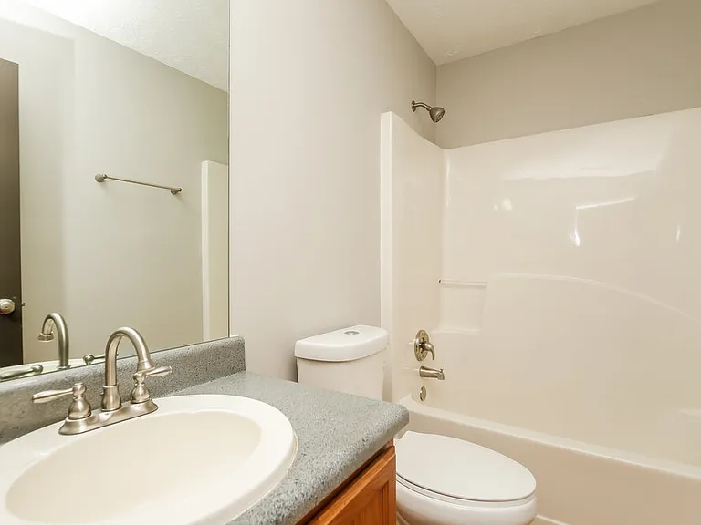7065 Springgrove Ct — Photo 14