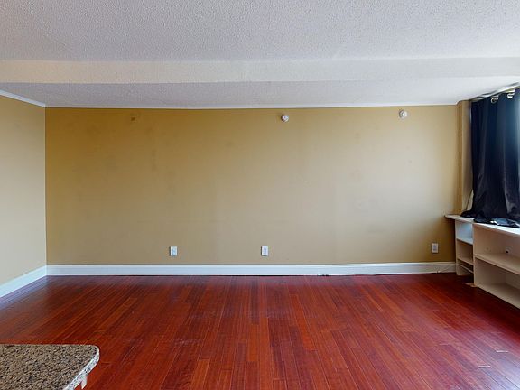 4th image of 1700 Clinch Ave #513