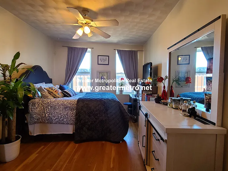 414 Hanover St — Photo 11