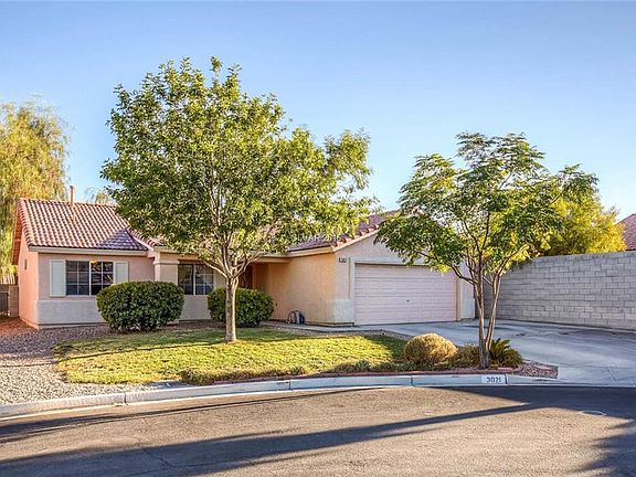 3rd image of 3021 Saddle Hills Ct