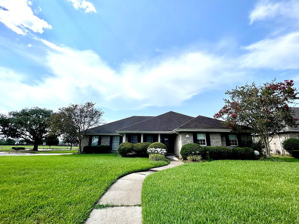 1st image of 1329 Lake Louise Dr