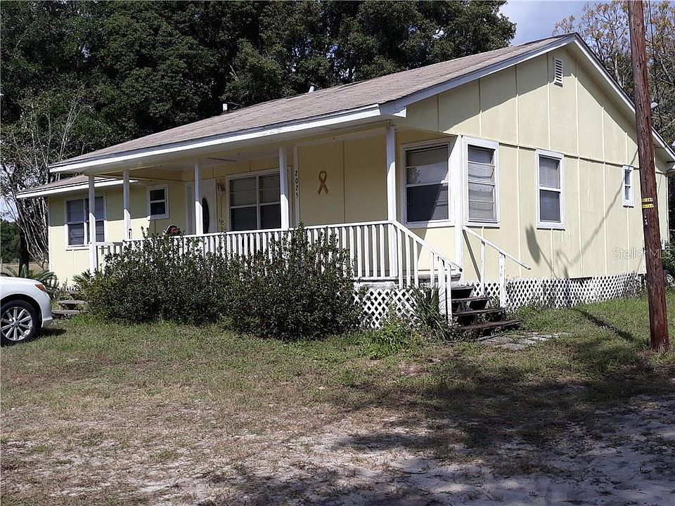 2nd image of 2025 Lewis Rd