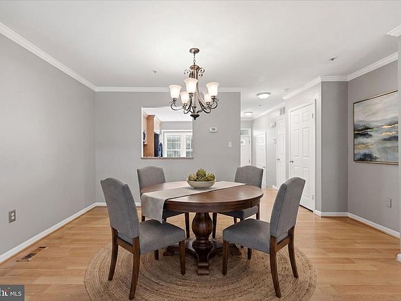 3rd image of 7888 Blue Gray Cir