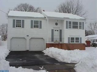 25 Kay Rd, Hamilton, NJ 08620