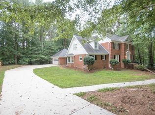 4400 Inns Brook Dr, Snellville, GA 30039