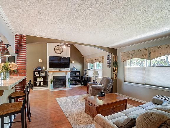 5th image of 4342 Beechgrove Dr