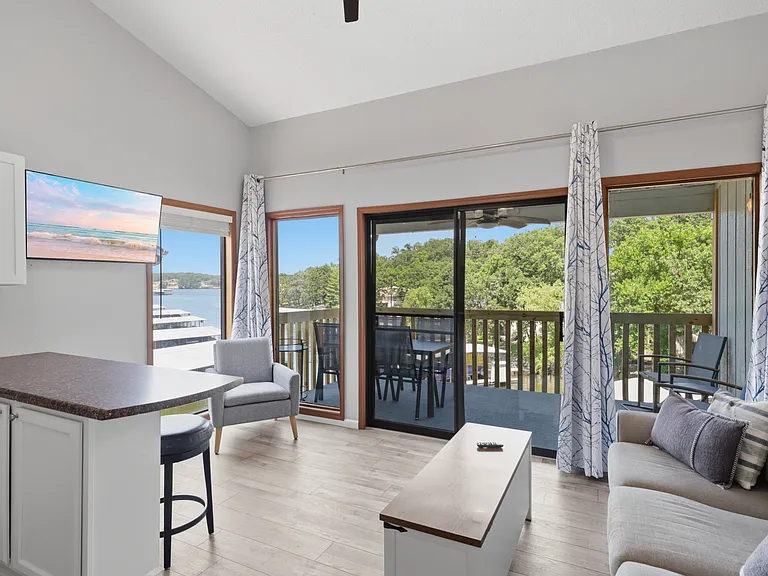 5655 Heron Bay Bay #H-401 — Photo 13