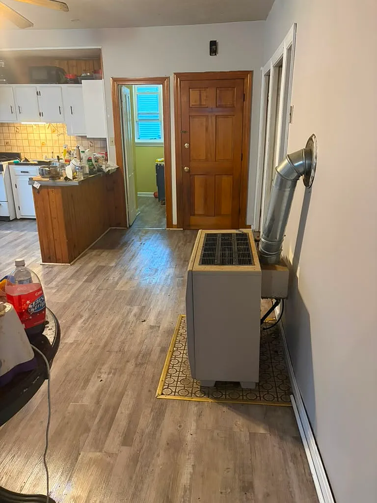 3 bed, 1250 sqft, $1,780 — Photo 2