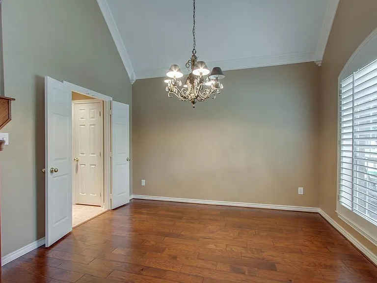 224 Heatherwood Dr — Photo 4