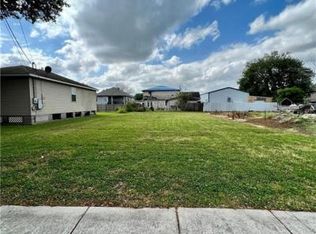 2908 Plaza Dr, Chalmette, LA 70043
