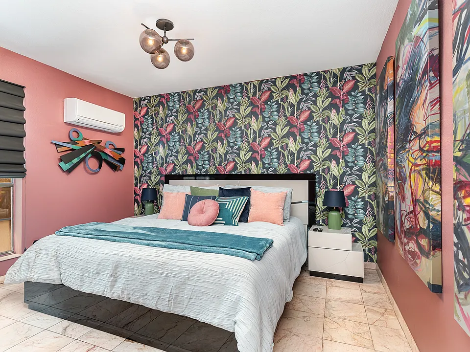 8611 Datapoint Dr #12