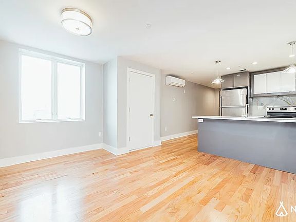 3rd image of 111 Erasmus St #15