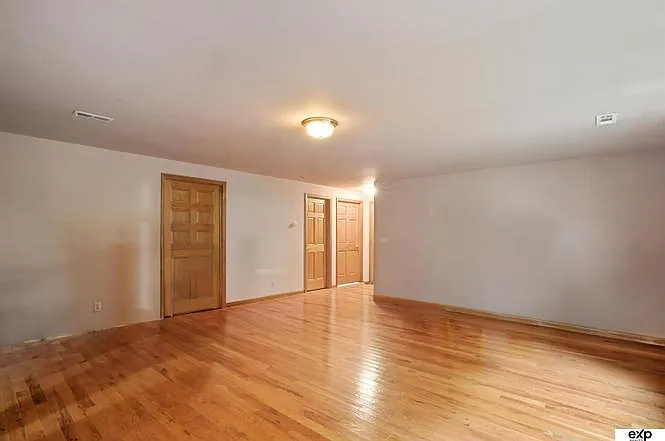 3502 Drexel St — Photo 9