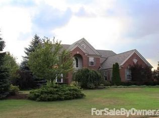 7454 Goldenrod Ct, Brighton, MI 48116