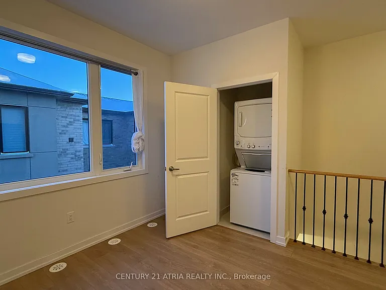 237 Webb St #COACH HOUSE — Photo 9